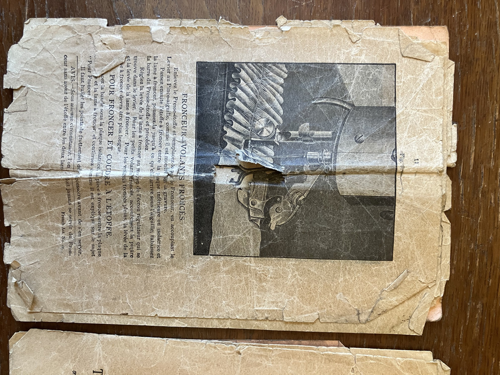 Instructions illustrated with needle and feed detail